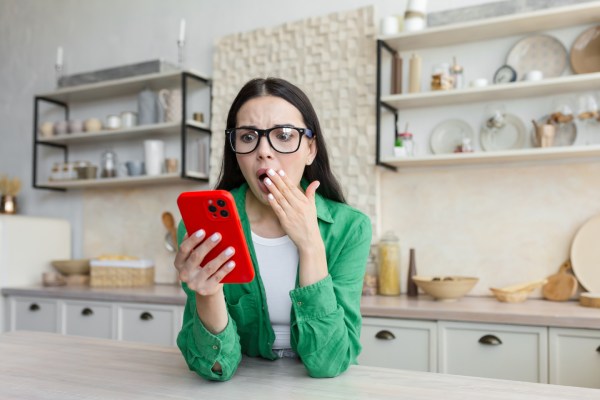 What to Look for on a Phone if Someone is Cheating